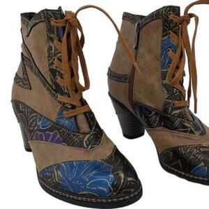 L'Artiste~Floral Print Brown Leather Ankle Booties/ Boots~ Size 7
